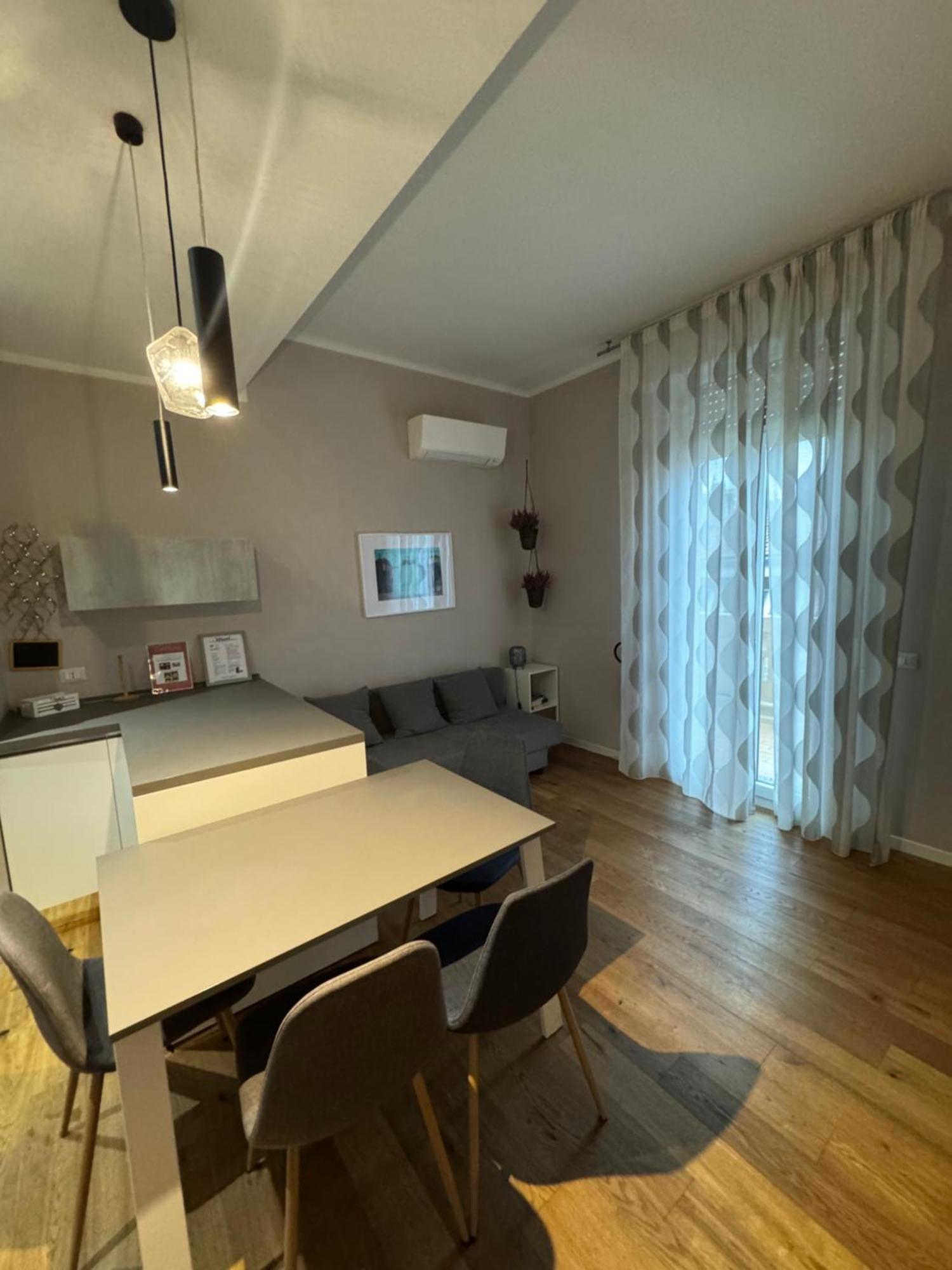 Central And Cosy Apartament Bologna Buitenkant foto